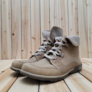 Chaco Women's Barbary Fold-Down Boots Sz 8.5 Mink Tan Waterproof Leather J106806